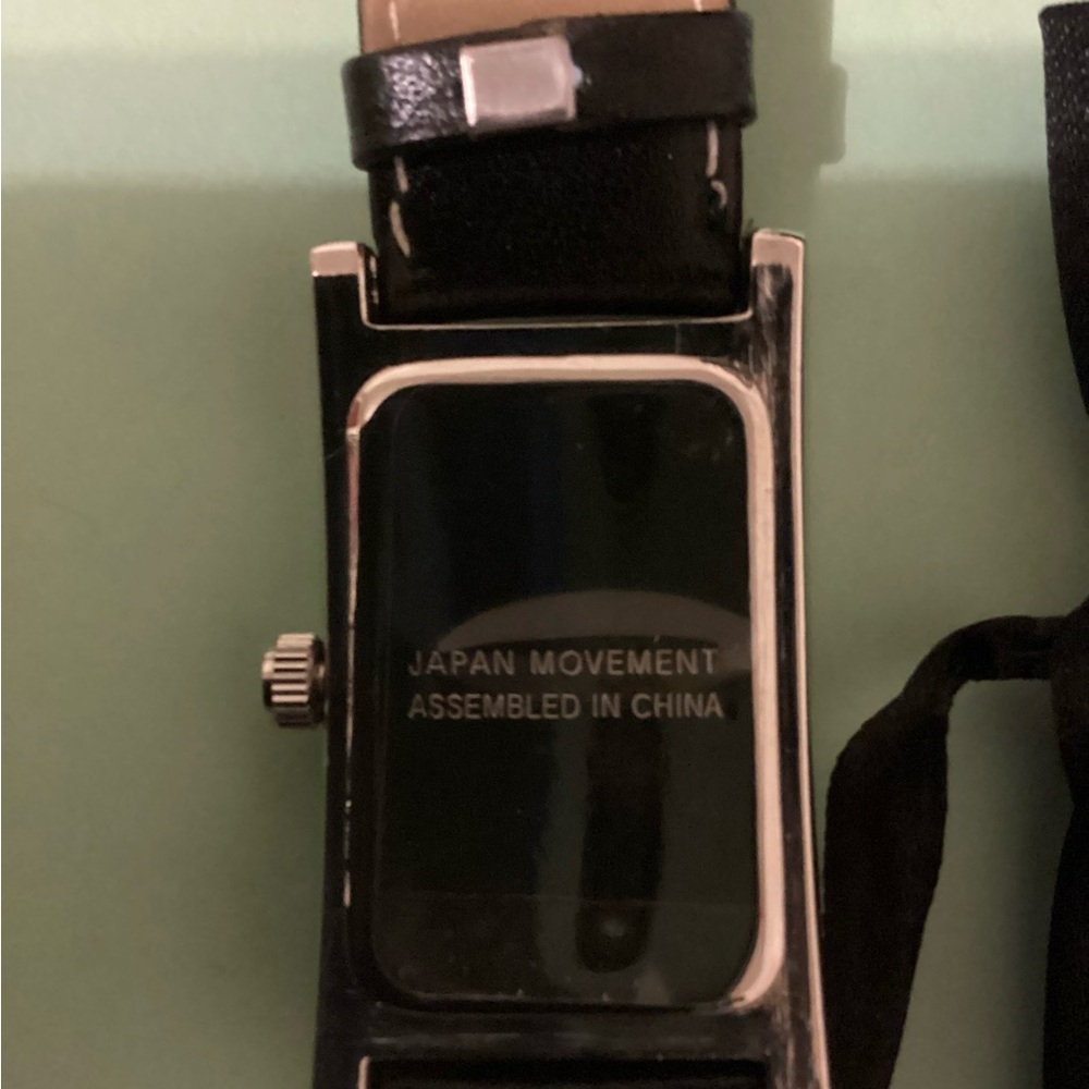 Vintage Artistry Watch NWT Silver Rectangular Watch w. Black Band needs battery - Picture 9 of 15